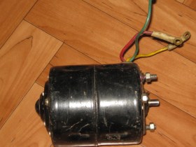 Моторчик дворников